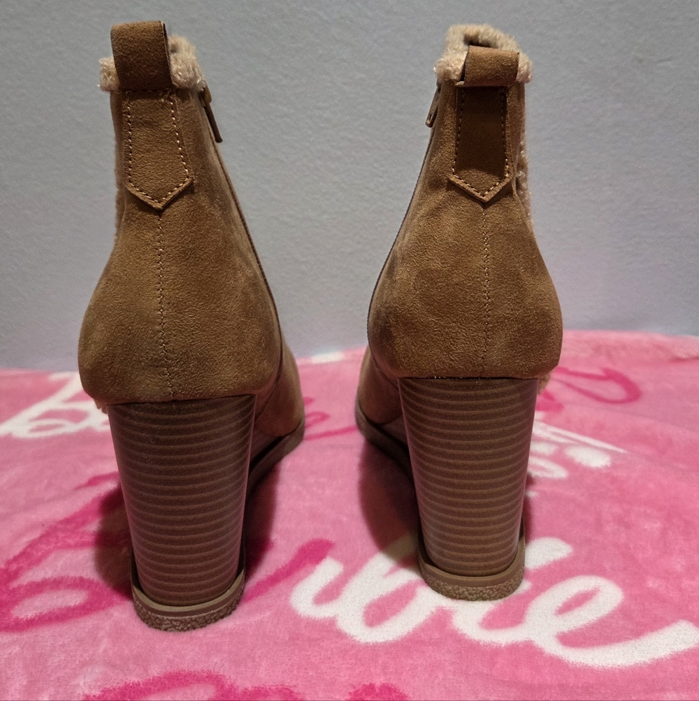 Sun & Stone Women's Camillia Tan Faux Suede Wedge Ankle Boot, Size 9.5M - Picture 8 of 10